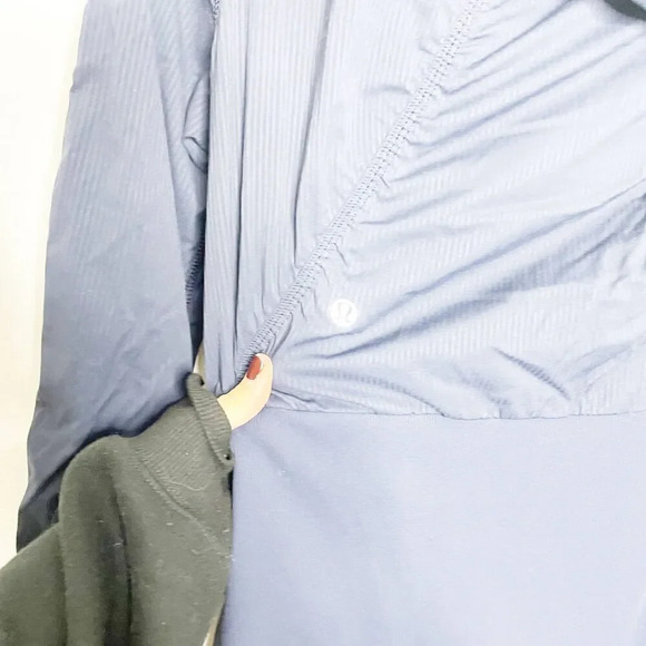 LULUEMON Dance Studio Reversible Jacket Cadet Blue Navy Womens US 4 - Picture 6 of 10